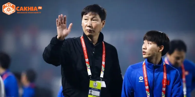 Thông tin chi tiết về HLV tài ba Kim Sang Sik